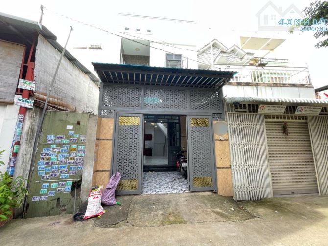 Nhà gần Big C Dĩ An, 1 trệt 1 lầu 2PN sổ riêng, đường ô tô, 2753 Đông Hoà, Dĩ An