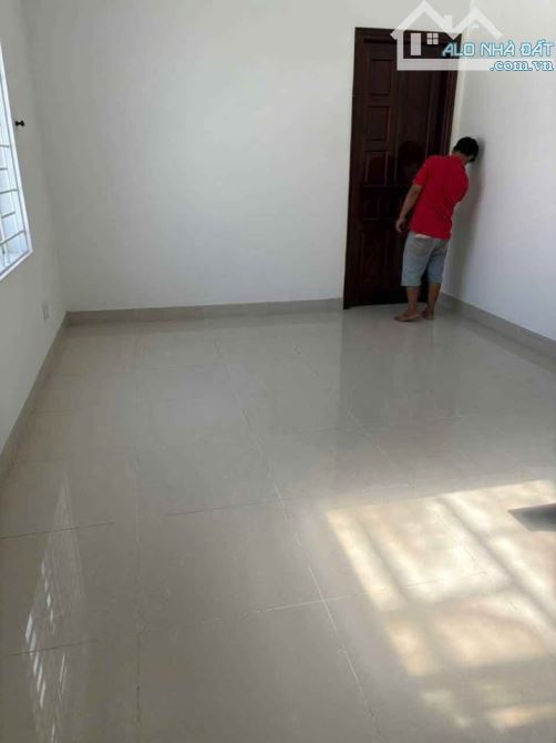 BÁN NHÀ 1 trệt 3 lầu ĐƯỜNG CHU MẠNH TRINH PHƯỜNG 8