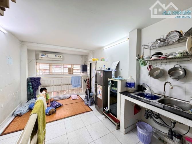 2,65 tỷ, bán nhà Bình Tân, Lê Văn Quới, 20m3, 3 tầng, 2 pn, sổ hồng riêng