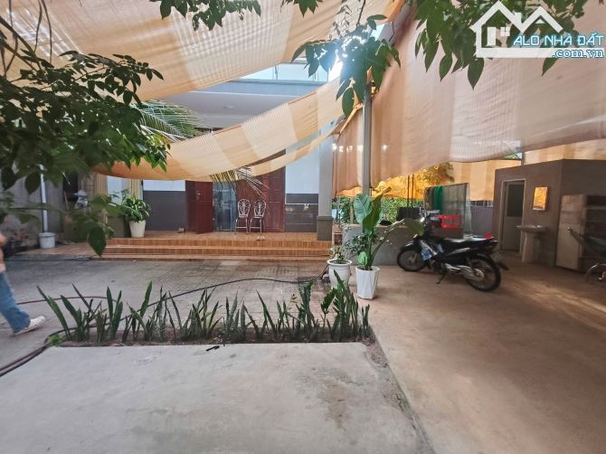 MỘT LÔ ĐẤT MẶT TIỀN ĐƯỜNG TRẦN HƯNG ĐẠO - NGÃ GIAO -CHÂU ĐỨC  VT HCM  MỘT LÔ ĐẤT CHỦ GỬI E