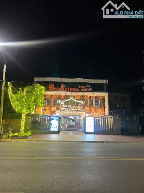 Cho thuê mặt bằng siêu đẹp phố Ngọc Khanh, Diện tích 700m2 x 3 tầng + sân 400m2, Mt 30m