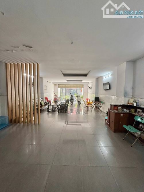 Nhà Tân Bình gần sân bay, Hẻm 8M thông, 85m2, ngang 5m, 3 tầng, 8.7 tỷ