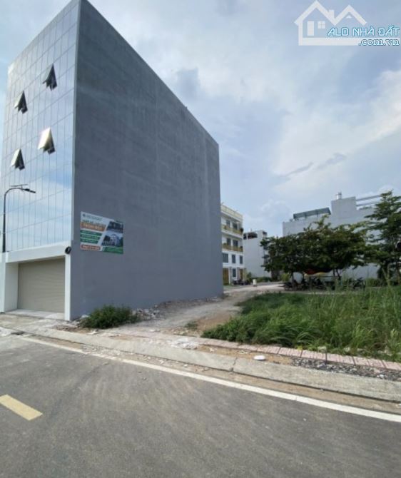 📌 Cần bán gấp đất ngộp 2,3 tỷ - Cận kcn Bàu Xéo - 95m2 - Sổ riêng
