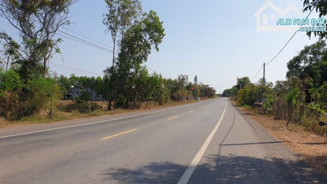 ĐẤT MẶT TIỀN 765 ĐÁ BẠC, CHÂU ĐỨC, GẦN NGÃ 6, GIÁ NGỘP