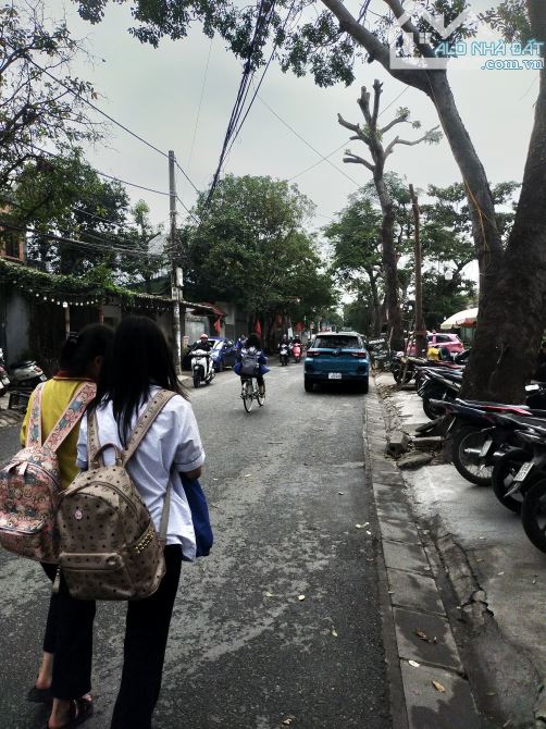 Bán nhà mặt đường Cát Bi vị trí đẹp vỉa hè rộng rãi