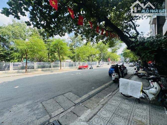NGỌC HÀ DT 20M x6 TẦNG-5,99 TỶ-LÔ GÓC THOÁNG SÁNG,NGÕ BA GÁC ĐÚNG 15M RA PHỐ