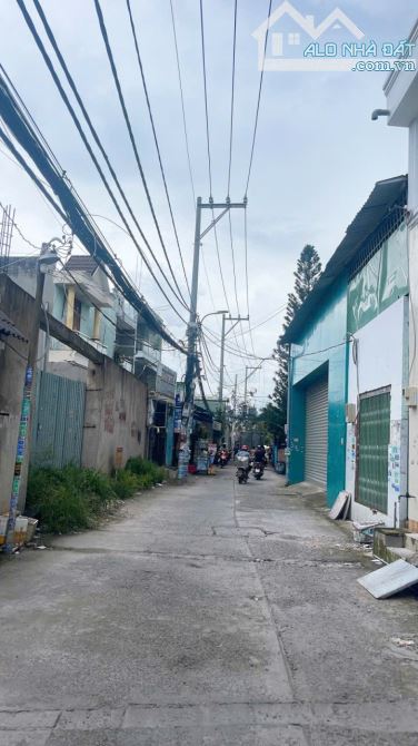 Bom Tấn nhà xưởng ngay chợ Bình Thành hẻm xe tải 142m2,Trệt lửng Nhỉnh 7 tỷ