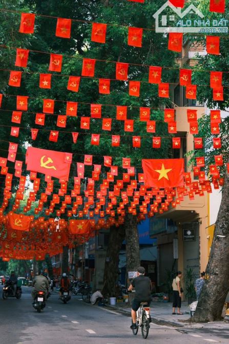 CHỈ 4,55 TỶ CÓ NGAY CĂN HỘ TT THỔ QUAN -ĐỐNG ĐA-DT82 M2-LÔ GÓC-FULL NỘI THẤT-Ở LUÔN.