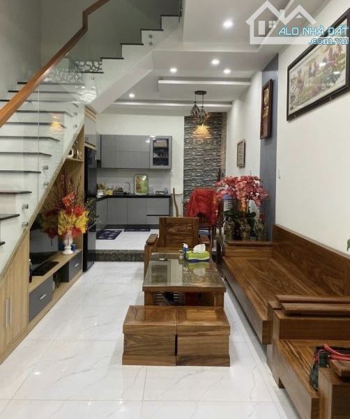 Bán nhà kiệt ô tô Núi Thành - Nhà đẹp ở ngay
