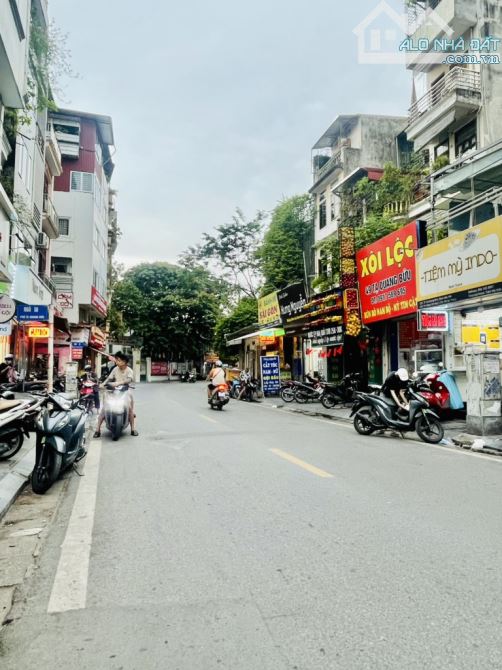 Bán nhà mặt phố Tạ Quang Bửu- Kinh doanh-Oto đỗ cửa-mặt tiền đẹp- nhà 4T+ LỬNG