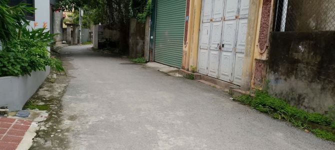 Cần bán gấp Lô góc 3T ĐÔNG DƯ, 120M – 13.3 M Tiền – Nhỉnh 9 Tỷ, Ô TÔ TRÁNH, KD tốt