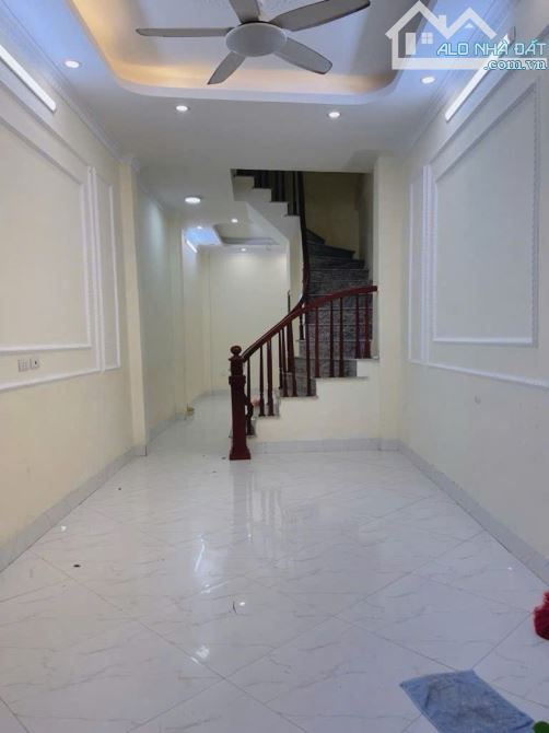 TỔ ẤM MỚI KÍNH COONG - NGỌC THỤY, OTO THÔNG, 4 TẦNG, 35M2, MT: 3.2M, GIÁ CHÀO 8 TỶ.