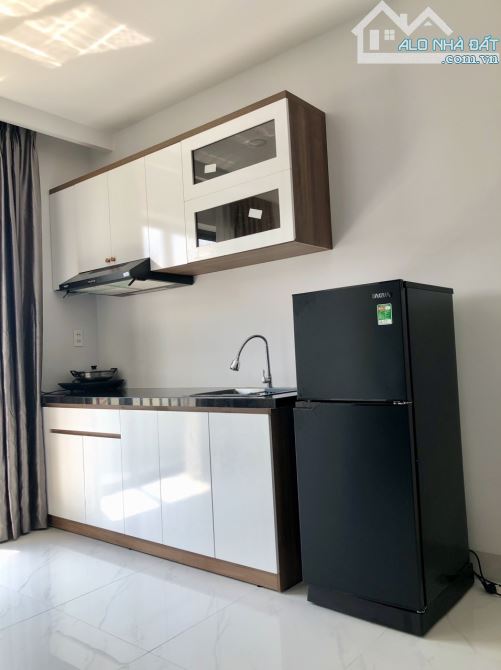 Bán Toà Nhà Căn Hộ 8 Tầng , 44 phòng , Doanh Thu 150 triệu / tháng , Cách Biển 1km - 10