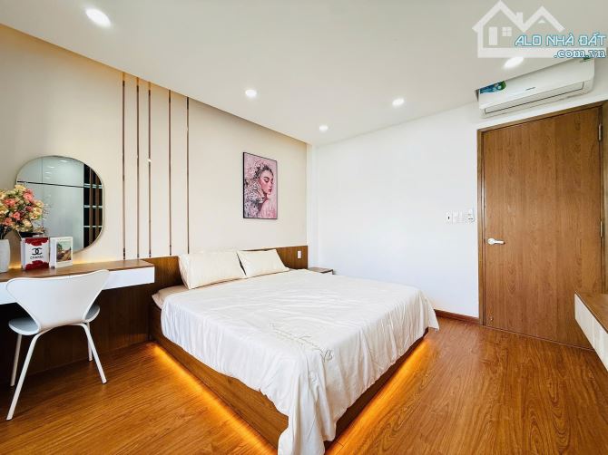 Ngay Cư Xá Đô Thành đường Nguyễn Hiền, Q3 - Giá 6,75tỷ/60m2. Sổ riêng - 10