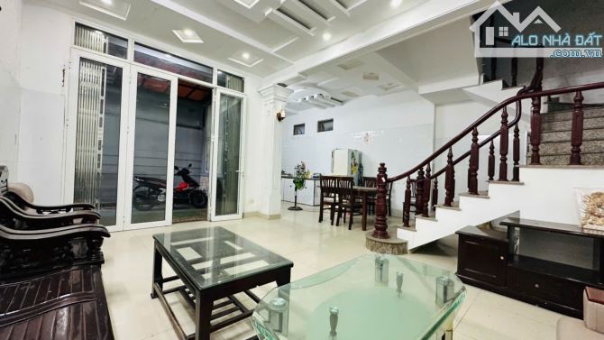 Nhà Chợ Hàng mới, ngõ nông, sân cổng riêng, dân xây độc lập, giá nhỉnh 3 tỷ - 1