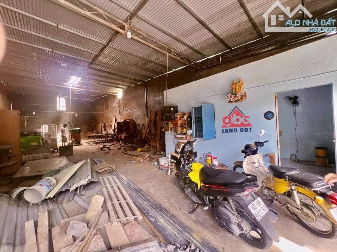 ➡️ CHO THUÊ XƯỞNG GẦN 300M2  THUỘC KP8 - LONG BÌNH - ĐỒNG NAI  điện 3fa nước văn phòng đầy - 1