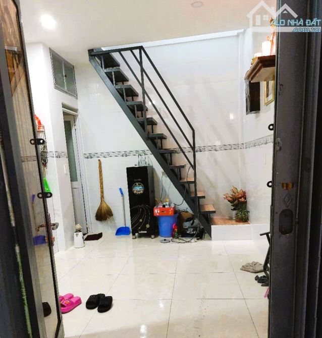 Cơ hội cho nhà đầu tư vừa giữ tiền vừa cho thuê - Nguyễn Thị Tần ngay chợ Rạch Ông Quận 8 - 1
