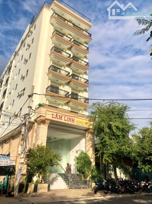Bán Toà Nhà Căn Hộ 8 Tầng , 44 phòng , Doanh Thu 150 triệu / tháng , Cách Biển 1km - 1