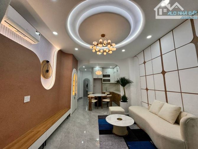 SIÊU PHẨM HẺM XE HƠI THÔNG - GẦN BÀ CHIỂU - 5 TẦNG BTCT - 4 PHÒNG - FULL NỘI THẤT - SỔ NỞ - 1
