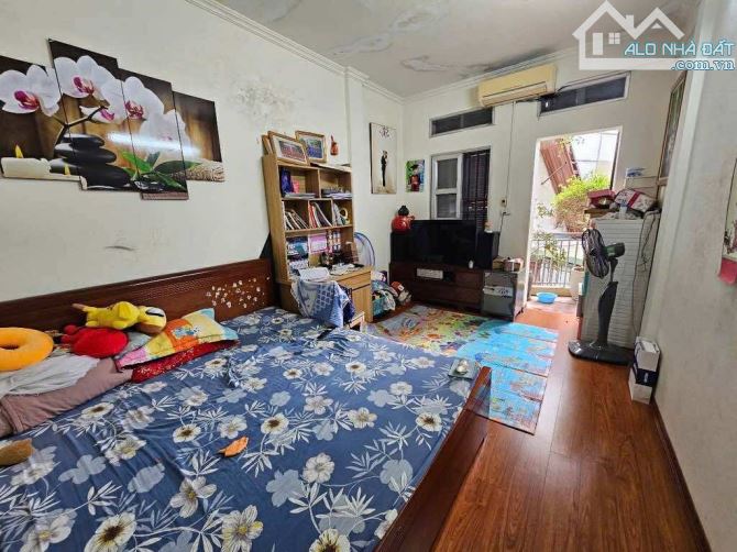 Cô chú e nhờ e bán nhà ở phố Hồ ĐẮc Di - Đống Đa. 40m2 ô tô tránh quay đầu đc 10.2 tỷ - 1