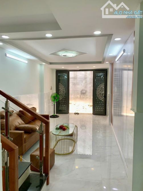 TRỊNH ĐÌNH THẢO GIÁP Q11 - 34M2 - NHÀ MỚI 2 TẦNG 2PN 2WC - CHỈ 4.05 TỶ - 1