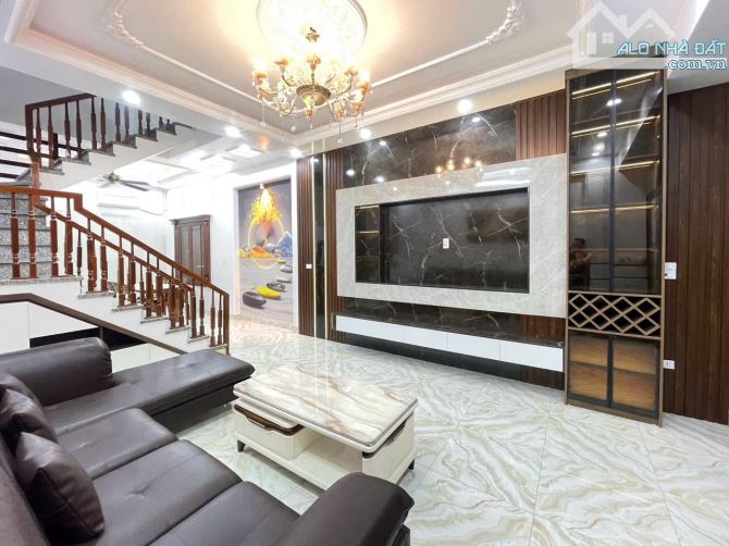 Trung Hành - Độc Lập - Sân Cổng riêng : 59m2 - 3 Tỷ 190 - 1
