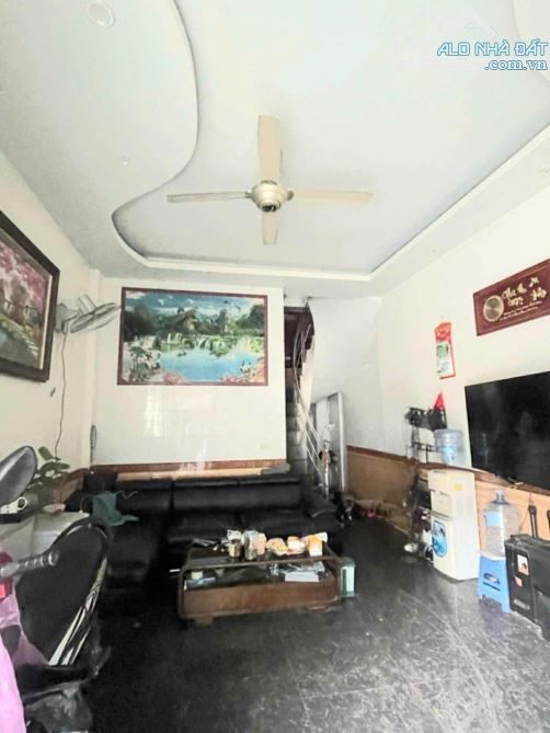 B.ÁN NH.À Văn Chương  Đống Đa, 33 m2, 6 tầng, 4 ngủ, MT 4.5m, trước nhà đá bóng, chỉ 6.45T - 1