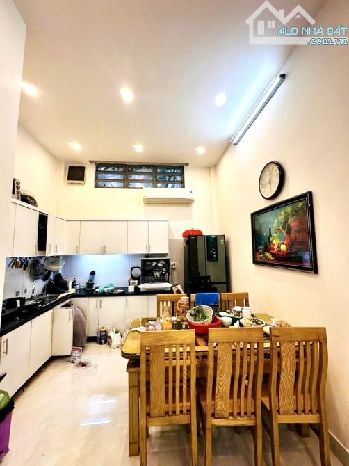3 BƯỚC RA Ô TÔ - 20M MẶT PHỐ GIẢNG VÕ- MỘT BƯỚC CHÂN NGÀN TIỆN ÍCH -ÍT NHÀ BÁN 51M GIÁ 12T - 1