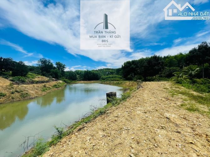 10 Mẫu Đất View Hồ - Có 300m Thổ Cư - Giáp Nước - 1.000m Mặt Tiền Đường Nhựa - 1