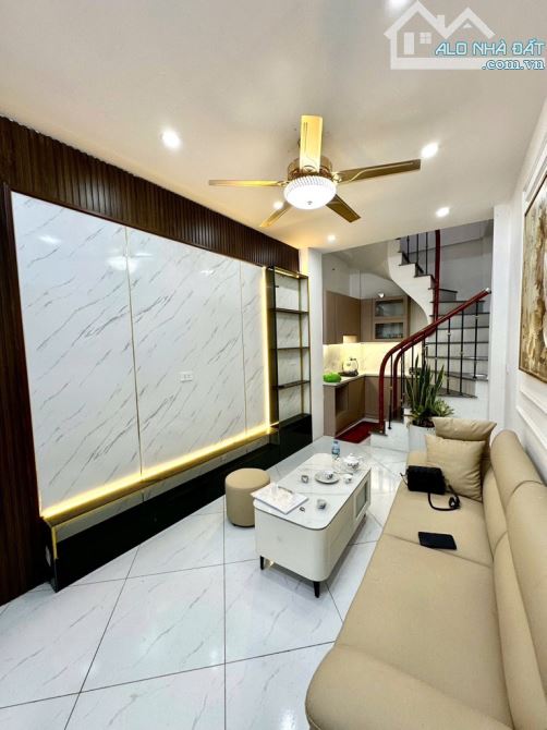 Minh Khai – 5 tầng – ngõ VF3 – giá chỉ hơn 5 tỷ 🏡 - 1