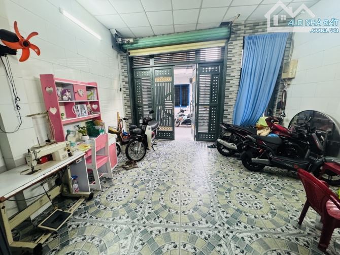 BÁN GẤP NHÀ HẺM XE HƠI VƯỜN LÀI , 78M2 , 5 x 17 , 3 TẦNG . GIÁ NHỈNH 6TỶ - 1