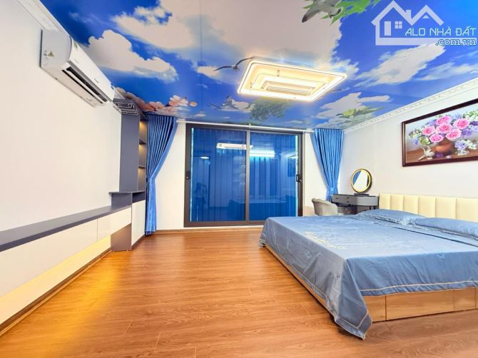 Chỉ 8 tỷ !Bán nhà phố Tây Sơn 35mx5TxMT4,5 , ngõ rộng ,KD - 1