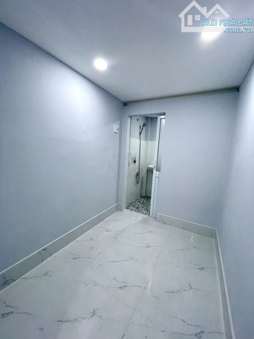 HƠN 2 TỶ CÓ NHÀ LẠC LONG QUÂN, GẦN CHỢ TÂN BÌNH, 22M2 - 1