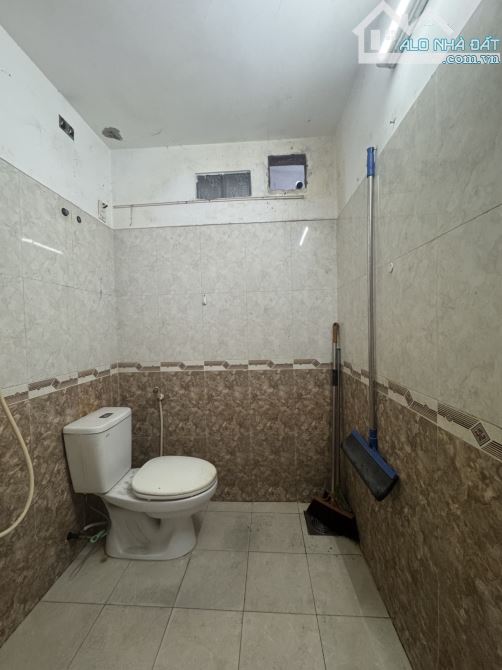 Kiệt phan hành sơn ô tô vi vu, sát trường kinh tế. Với 7,530 tỏi có ngay 110m2 ngang 5,5m - 1