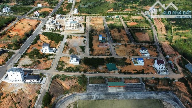 Ngộp bank bán GẤP cắt lỗ lô biệt thự chỉ 19 tr/m2, giá rẻ nhất KĐT Vạn Xuân  Đà Lạt - 1