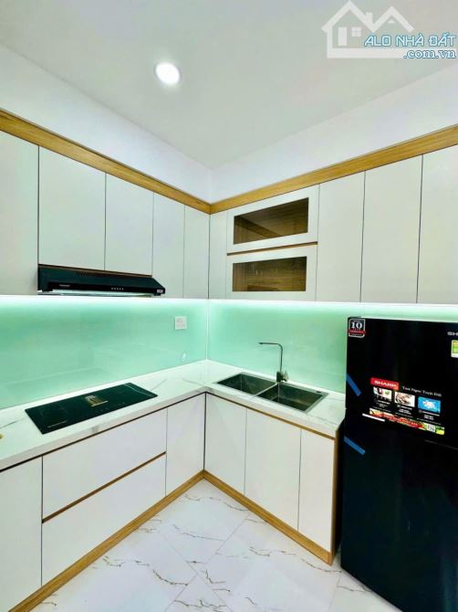 Nhà nội thất tốt, Âu Cơ, P.9, Tân bình, chỗ đậu ô tô, 5.6 tỷ - 1