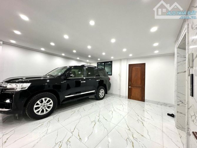 Lô góc Hoàng Cầu, sát phố, KD, ô tô tránh, gara, 6T thang máy, ở & cho thuê 50tr/tháng - 1