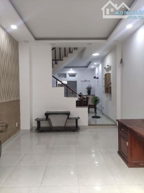 Cơ hội vàng sở hữu nhà Trần Quốc Toản, Quận 3. Giá chỉ 5 tỷ 870/ 4mx15,5m. Đường ôtô 6m - 1