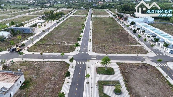 Bán đất biệt thự ngay khu biệt thự xây nhiểu. DT 7x19(133m2), chỉ 1,399 tỷ, đường 14m - 1
