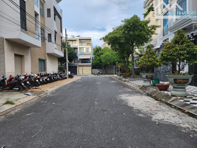 Bán nhà khu ao sen Tên Lửa đường 1B ngay công viên. Giá 13ty2 thương lượng - 1