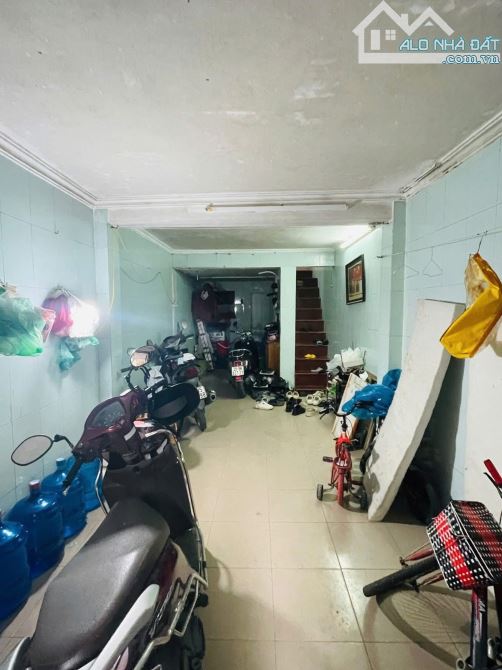 Bán nhà 30m2 xây 3 tầng ngõ 73 Nguyễn Trãi ngay Ngã Tư Sở, ô tô đỗ cửa chỉ hơn 7 tỷ - 1