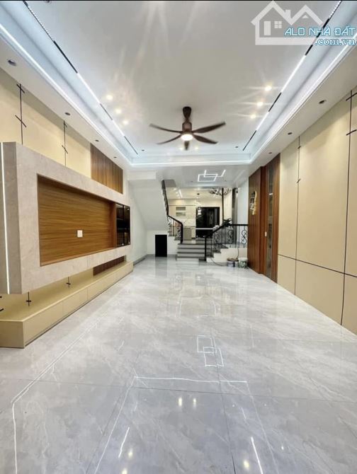 “Siêu hiếm”. Bán gấp nhà Đinh Công Tráng- Quận 1 Giá 4tỷ880/ 82,5m2 sổ hồng riêng - 1