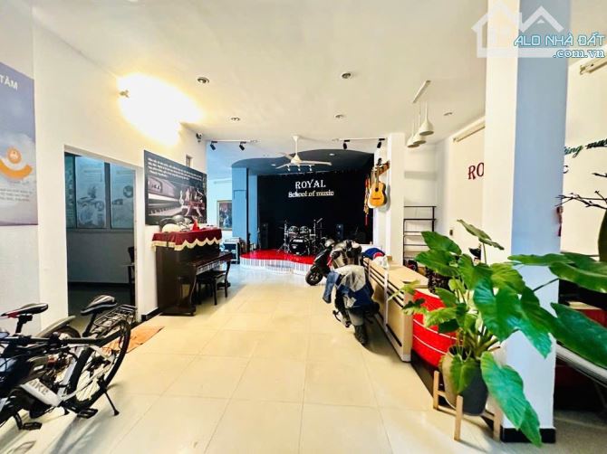 Nhà Trần Hưng Đạo 150M2x3T, MT 6,3M 78 Tỷ Lô Góc 3 Thoáng SDCC Ô TÔ Tránh Đỗ - 1