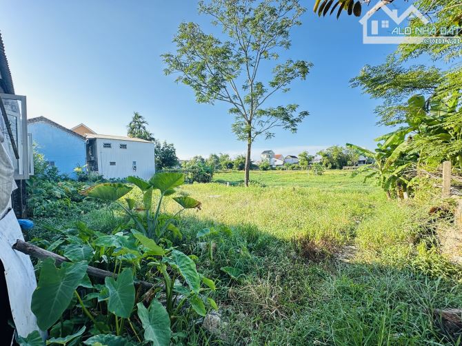 Bán mảnh đất 360m2 full thổ cư, ngang 13m, làng ĐH Huế, đường ô tô, cách đường chính 20m - 1