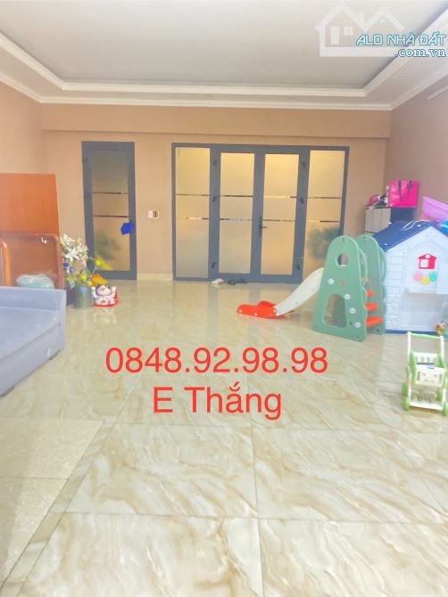 Bán Nhà 4 Tầng-KĐT Vinhome Bến Đoan- Thang Máy Chờ- Nội Thất Đẹp- DT 90m2/MT 6m- Giá 16 tỷ - 1