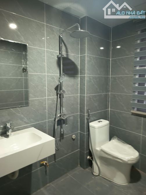 Bán nhà Lai Xá 33m² 5 tầng, MT 5m giá 5.8 tỷ, nội thất đẹp sịn, hàng xóm khu đô thị Hinode - 1