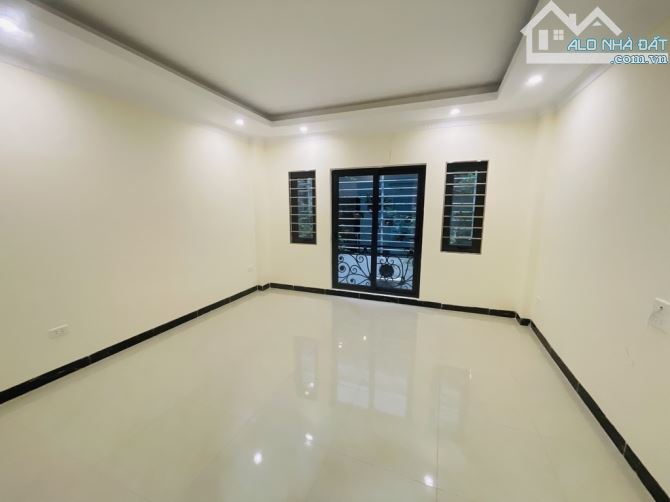 BÁN NHÀ ĐÀM QUANG TRUNG - NGÕ NÔNG - 20m RA PHỐ - FULL NỘI THẤT 38m² x 5 tầng 6,1 tỷ có TL - 1