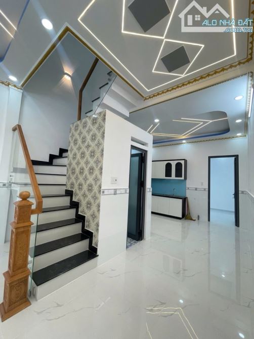 BÁN NHÀ BÌNH TÂN, sát Tân Phú, 2 tầng, DT 4x15m, hẻm 6m, nhỉnh 5 tỷ - 1