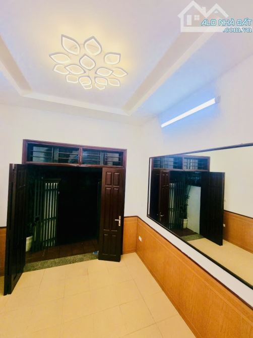 BÁN GẤP NHÀ ĐẸP THỤY KHUÊ – NHỈNH 8 TỶ – 4 TẦNG TỰ XÂY, AN SINH ĐỈNH - 1