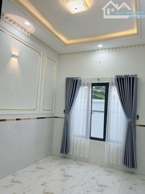 Chào bán 2 căn biệt thự mái Thái liền kề mặt tiền đường lộ Triền Đồng toạ lạc tại phường P - 1